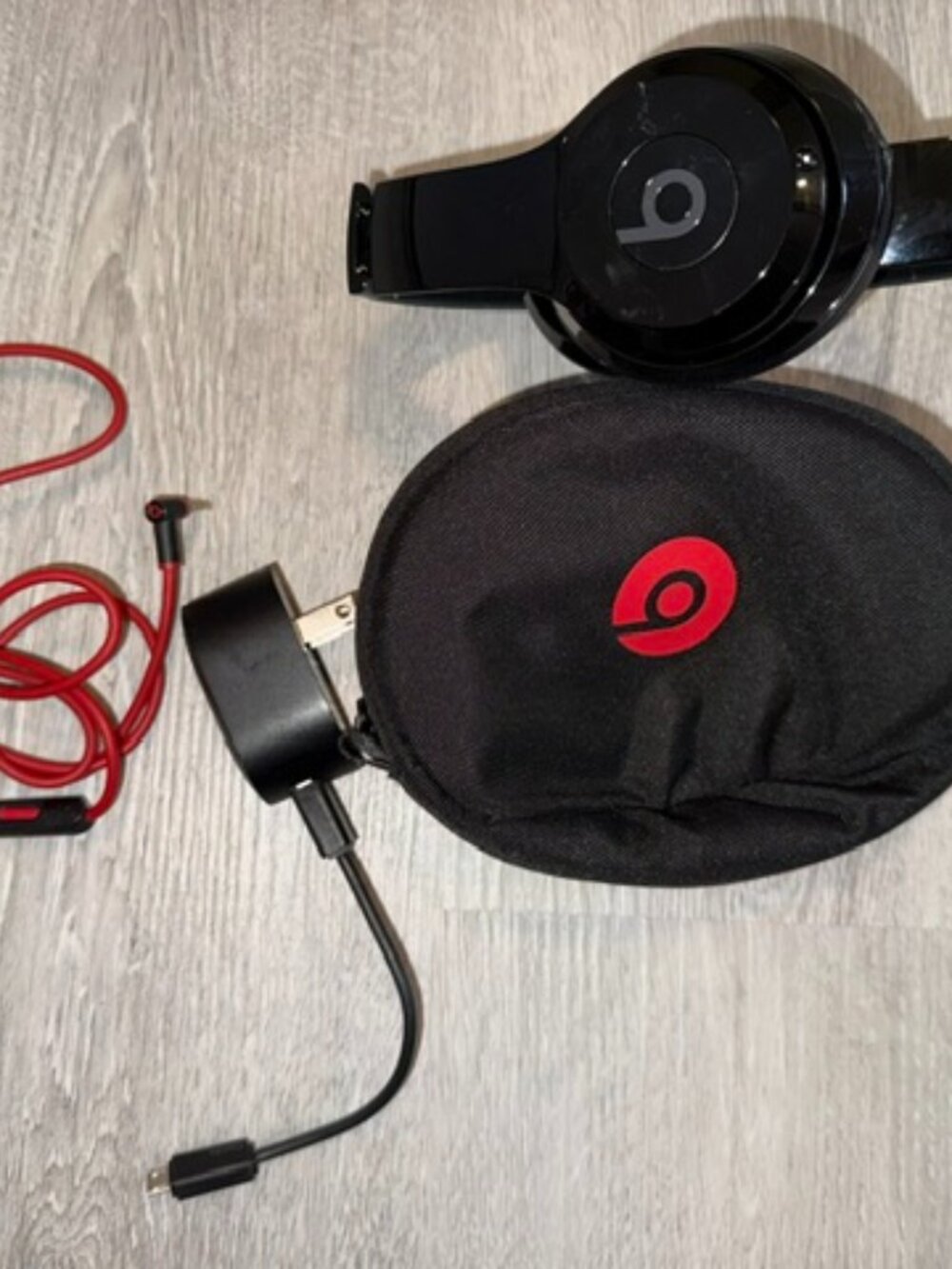 Beats by Dr. Dre Solo3 Wireless On-Ear Headphones w/ Case & Accessories